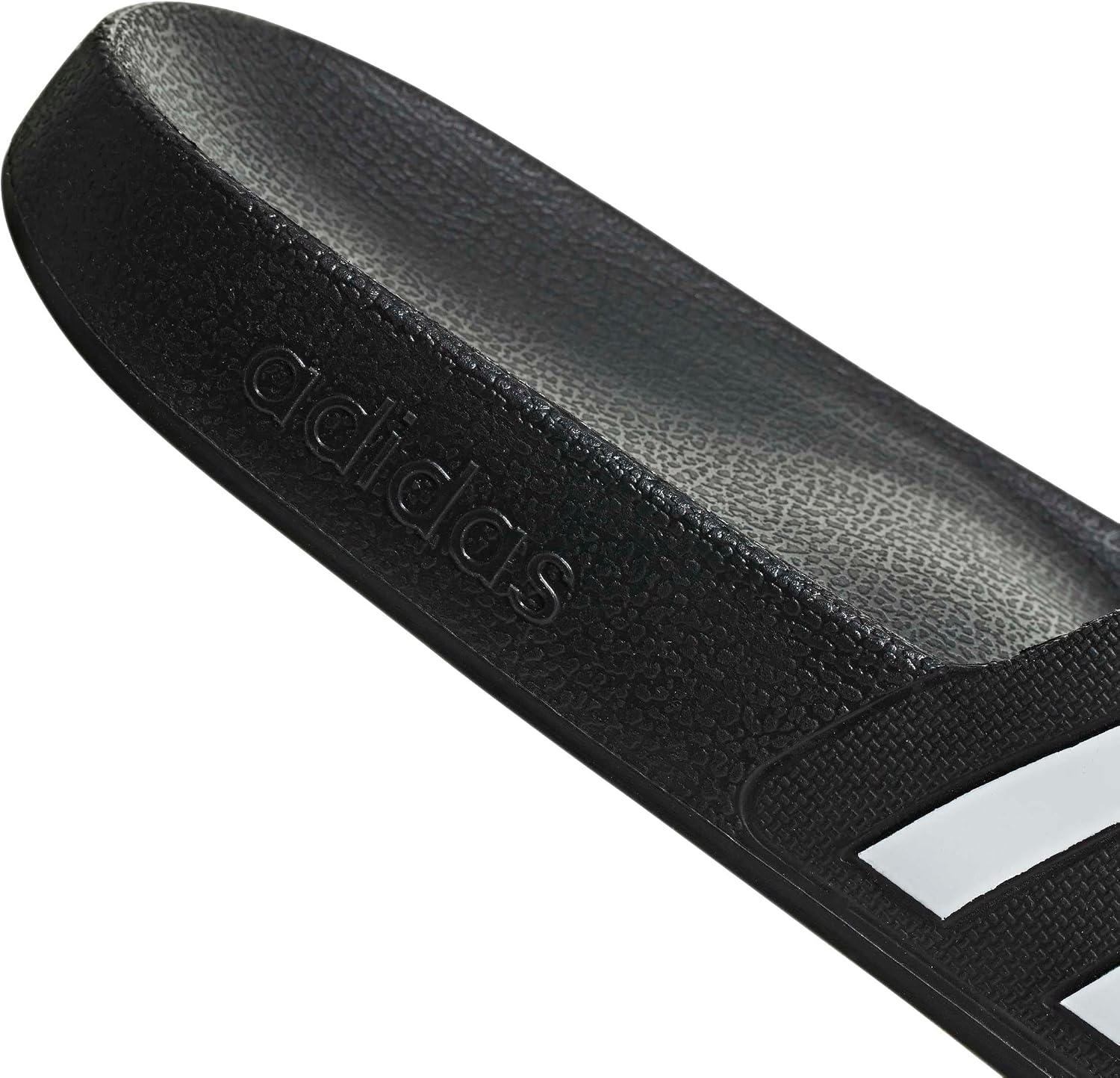 Detalle de adidas Adilette Aqua Dusch- & Badeschuhe Schwarz – Bequeme Begleiter für Wasser- und Strandmomente