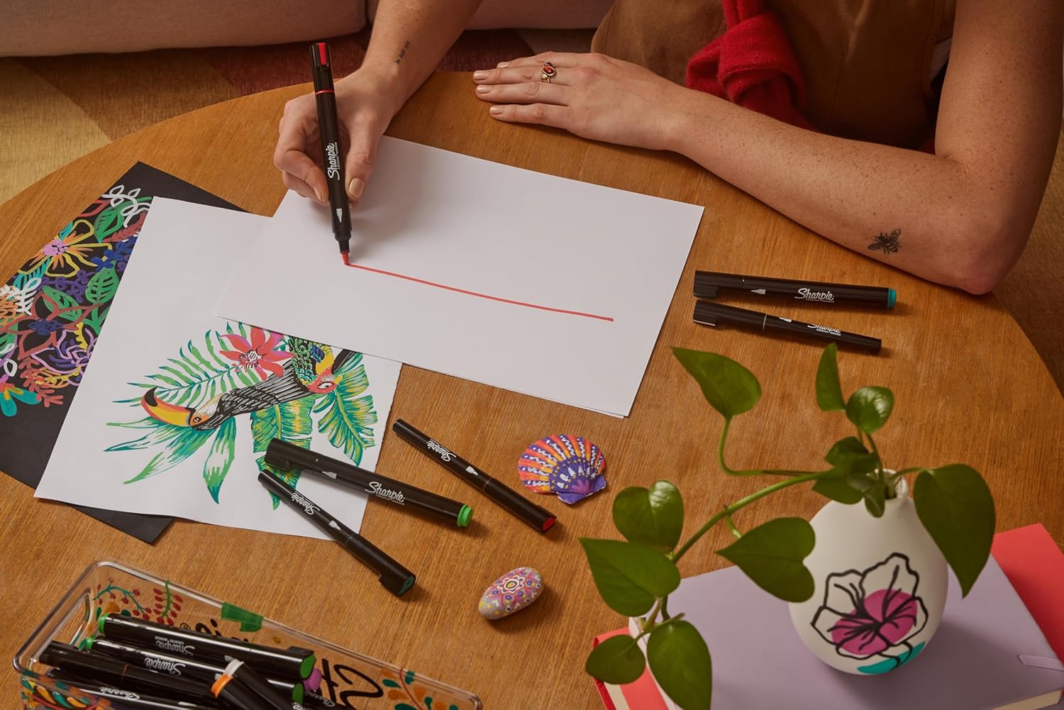 Detalle 2 de Sharpie Creative Marker Acrylic Paint Pens 12-pack 🎨