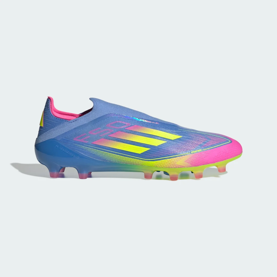Detalle 2 de Adidas F50 Elite Laceless para césped artificial – Bota azul, control y ligereza sin cordones