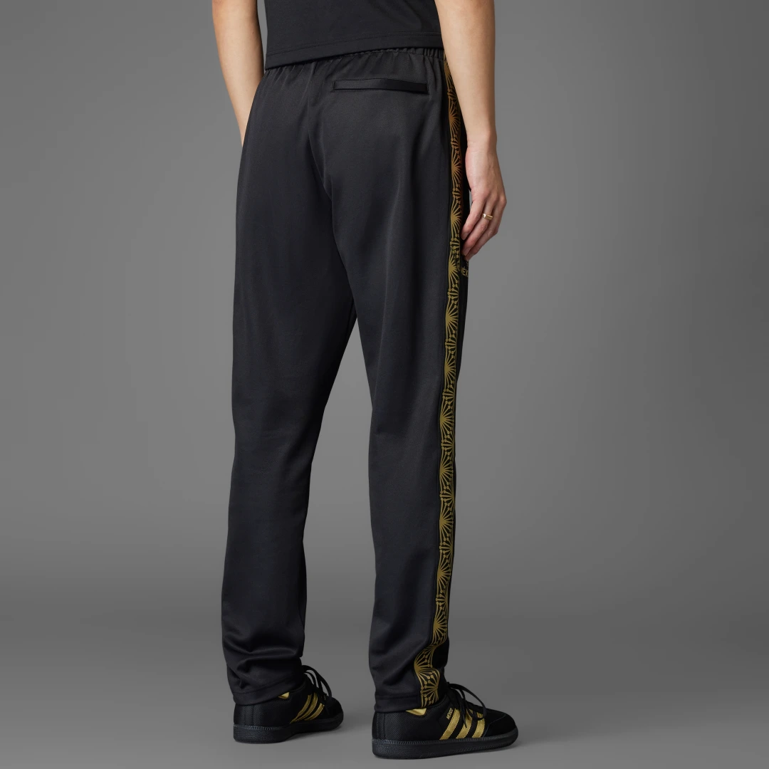 Detalle 2 de Pantalón México Gold de Adidas — negro, cómodo y versátil para el día a día
