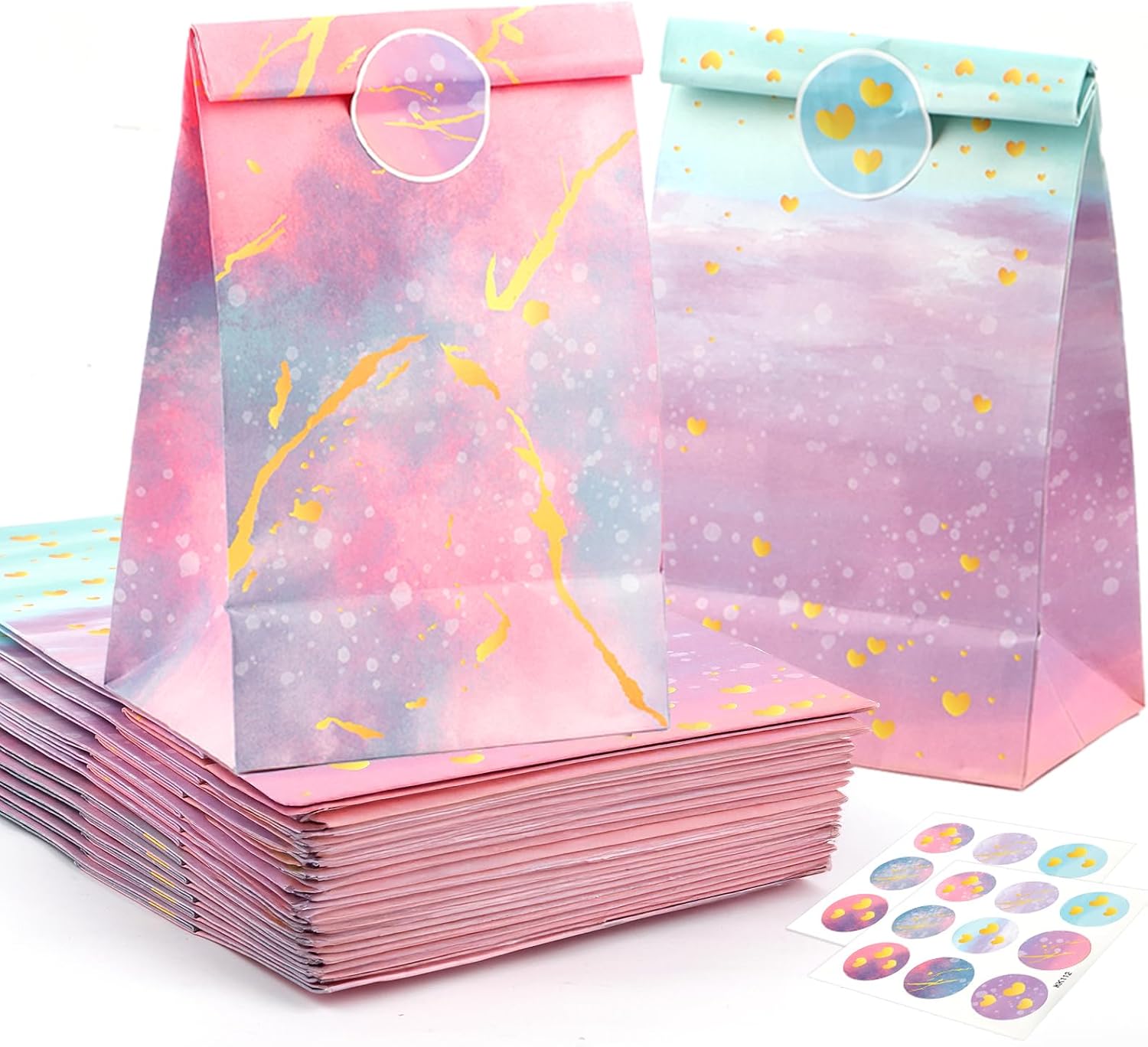 Detalle de 12 Stück Geschenktüten Kindergeburtstag mit Aufklebern – bunte Kraftpapier-Tüten, 22×12×8 cm