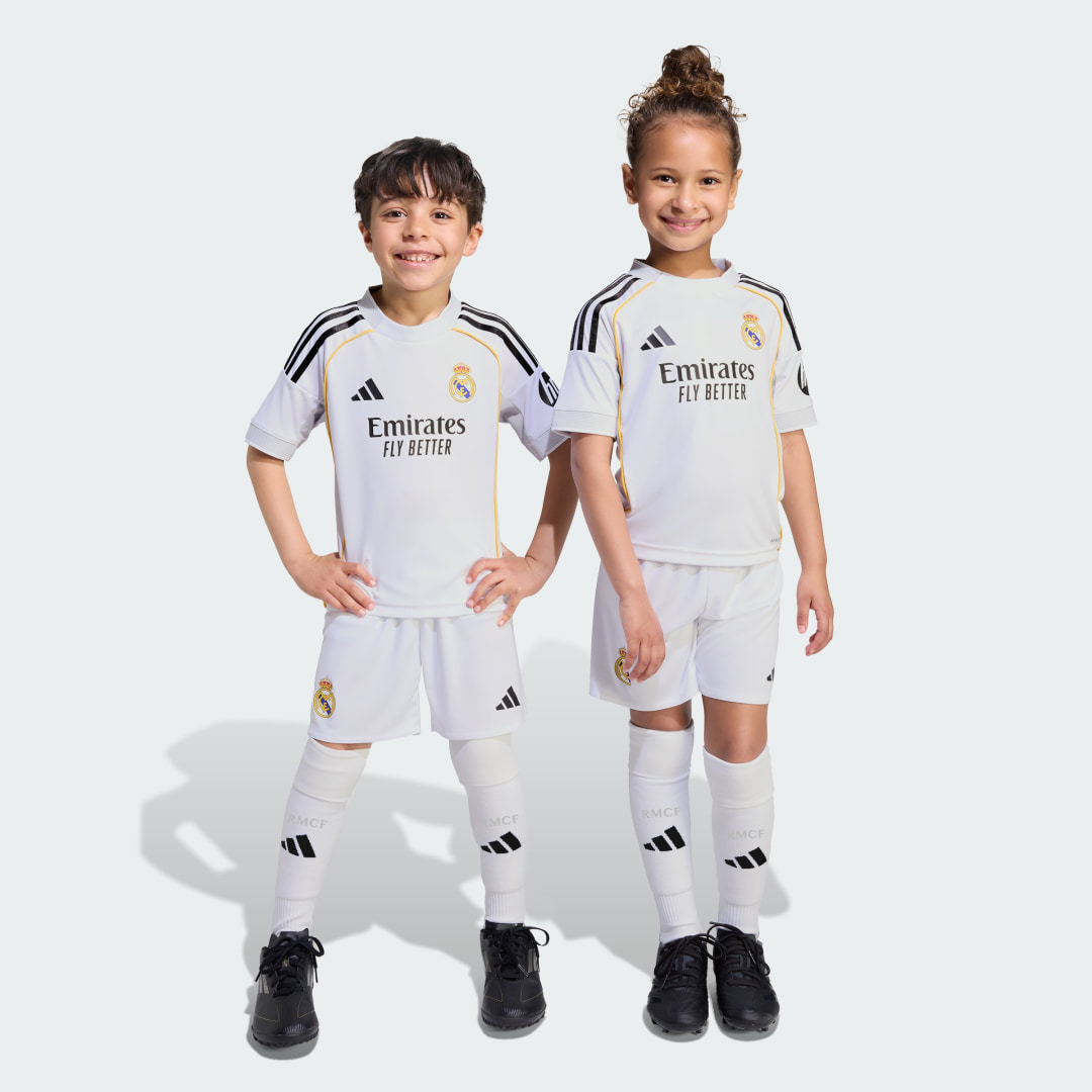Detalle de Miniconjunto Primera Equipación Real Madrid 25/26 — Adidas