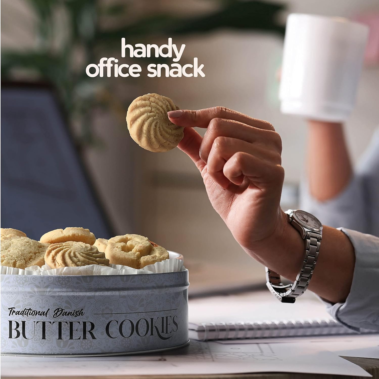 Detalle de BREXONIC Sugar-Free Butter Cookies, 36-Count Danish Shortbread in a Tin