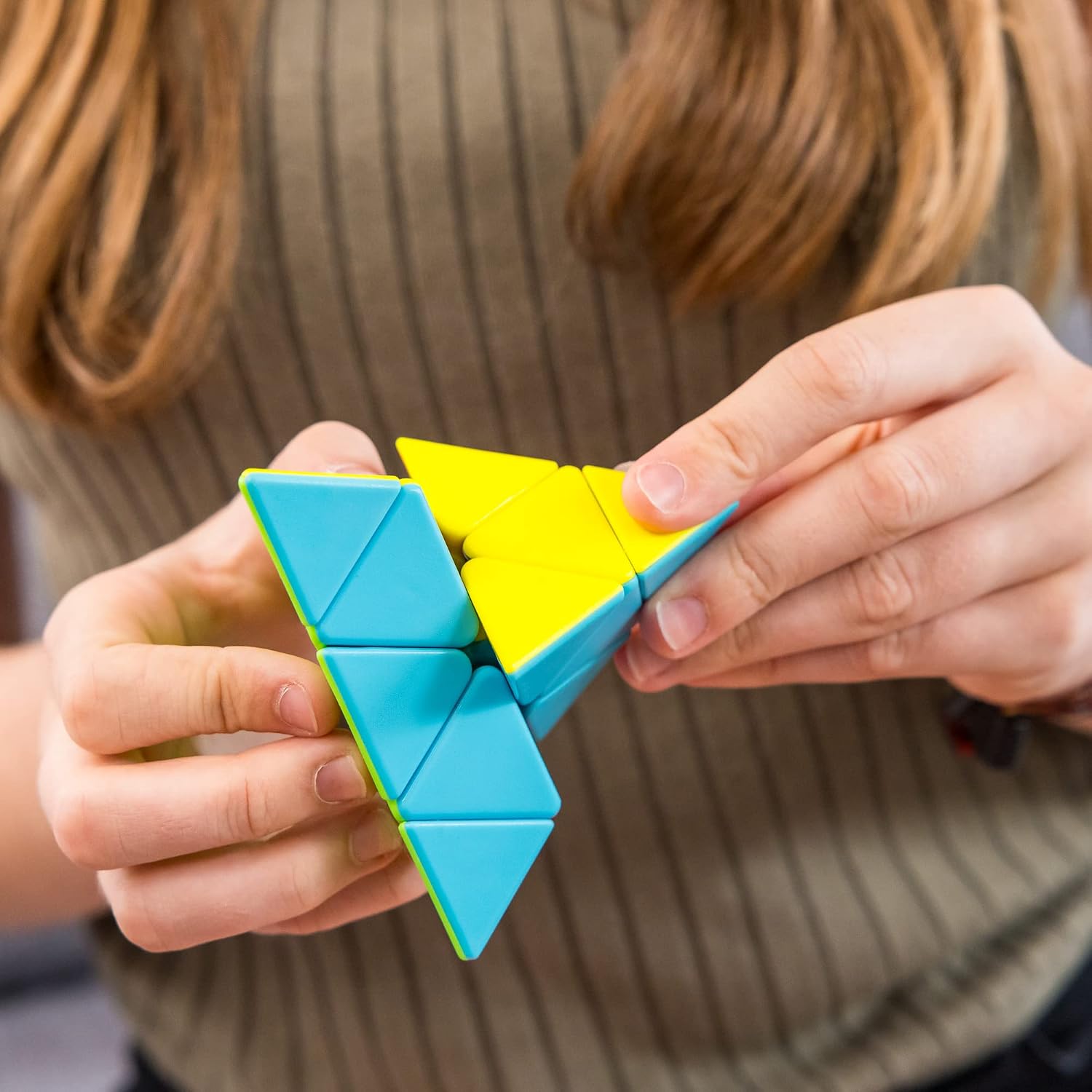 Detalle 2 de CUBIDI Pyraminx Zauberwürfel