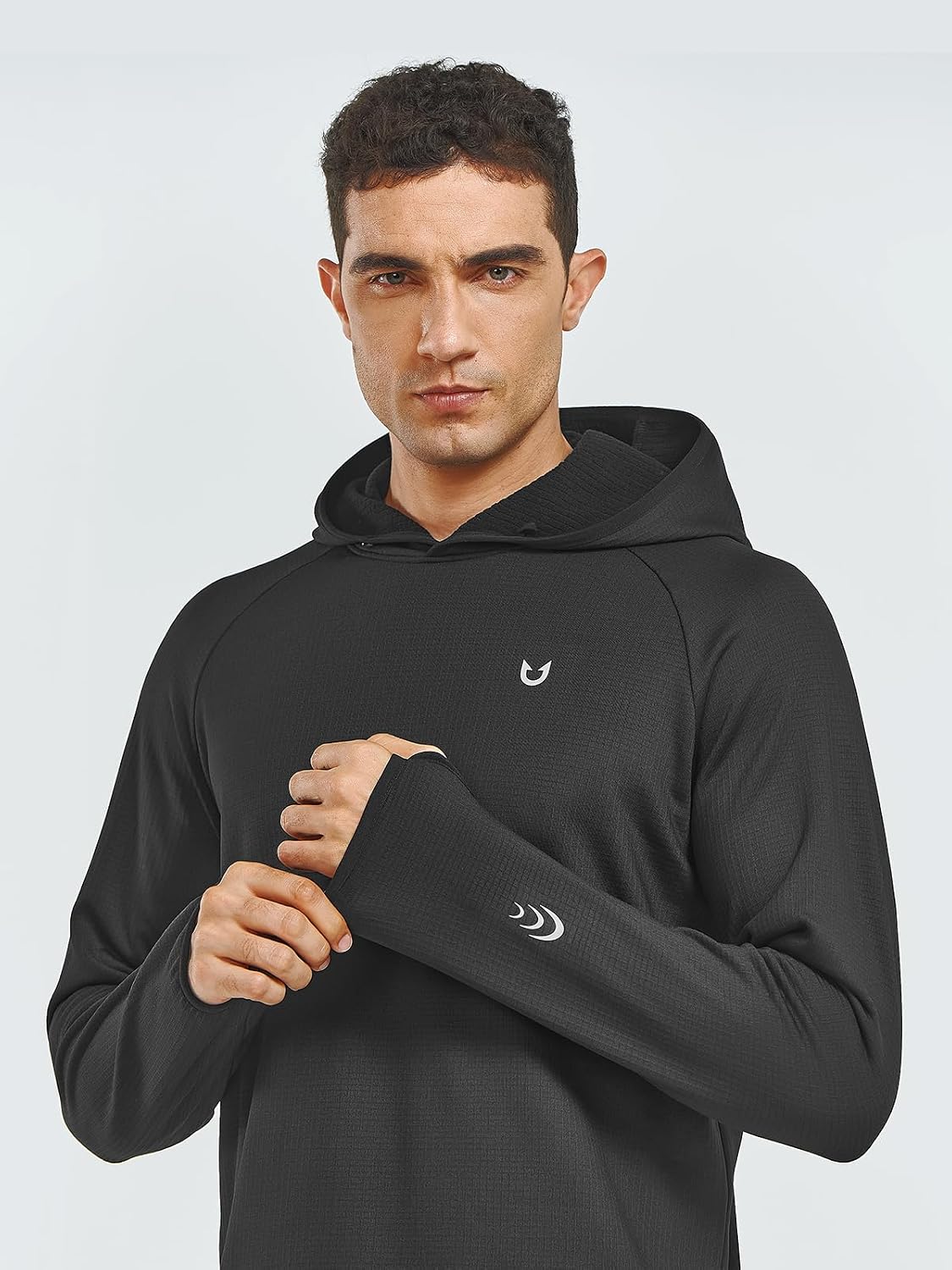 Detalle de NORTHYARD Men’s Running Hoodie for cold runs