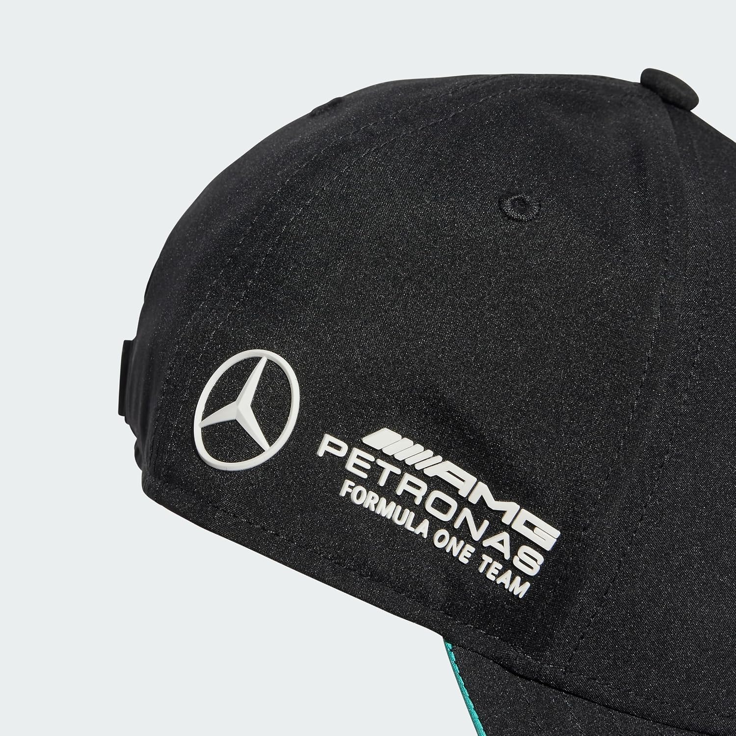Detalle 2 de adidas Mercedes-AMG Petronas Formula One Team Driver Cap (Unisex)