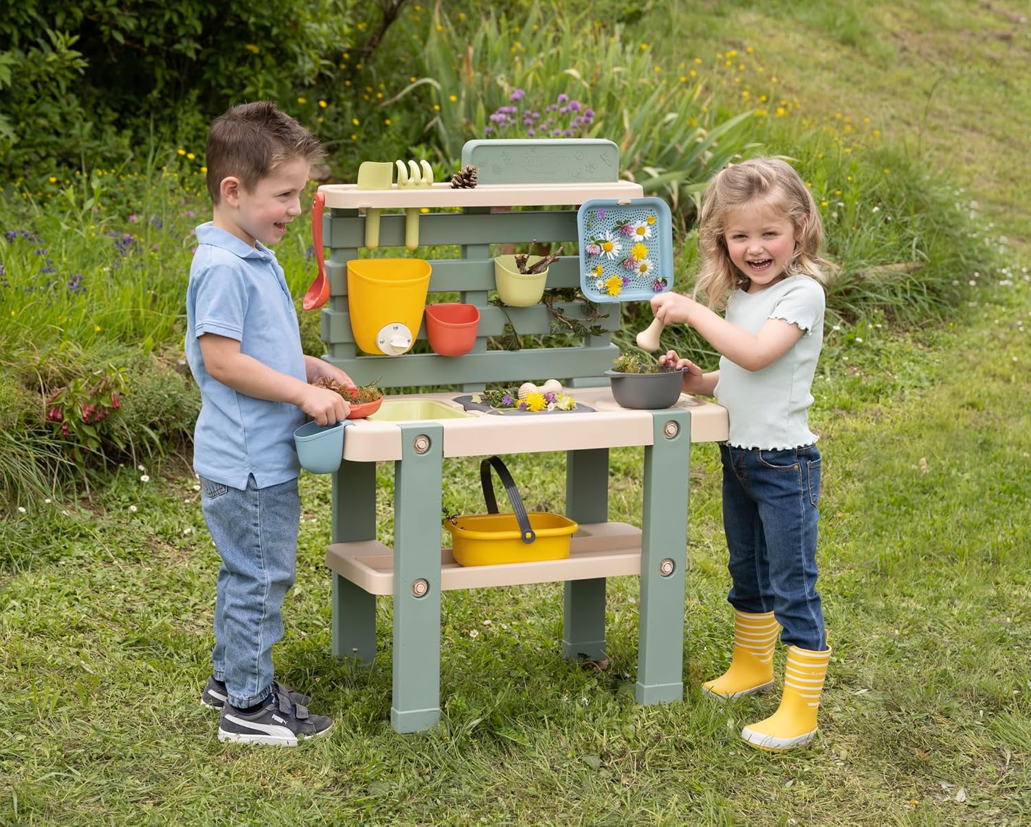Detalle de Smoby Life Mud Kitchen for outdoor mud play (with 11 accessories)