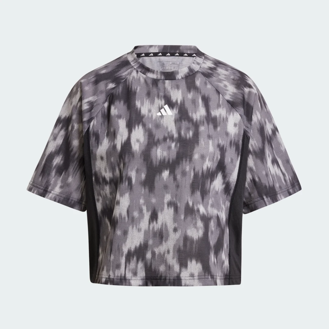 Detalle de Camiseta Train Essentials Allover Print Flower Tie-Dye – Adidas