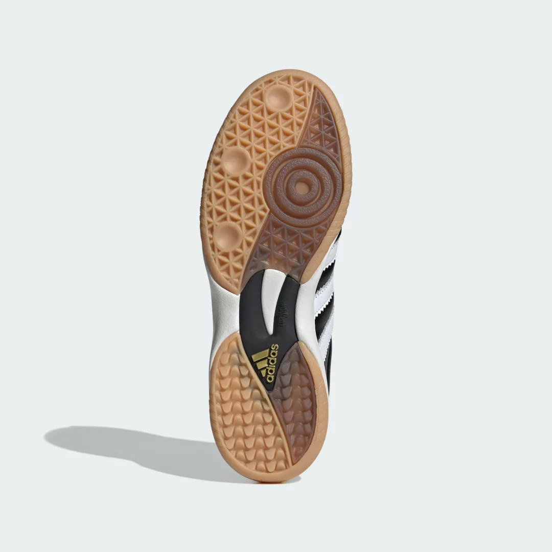 Detalle de Adidas Samba MN – Zapatilla negra para uso diario