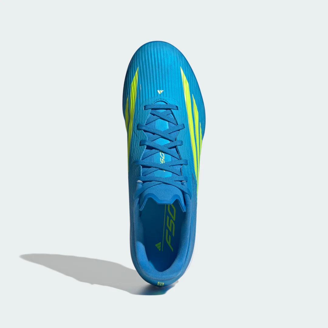 Detalle de Bota de fútbol F50 LEAGUE para moqueta de Adidas – azul