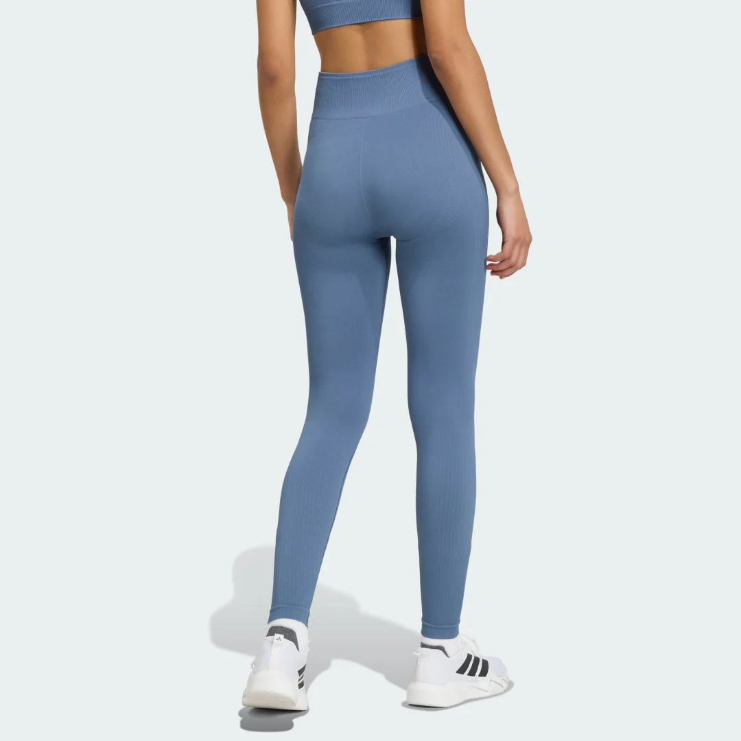 Detalle 2 de Mallas de punto largas de entrenamiento Essentials de Adidas: guía de compra práctica