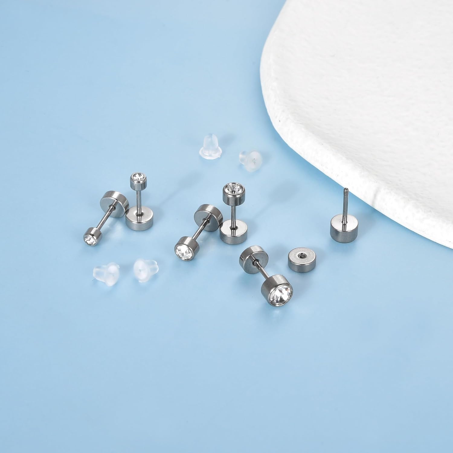 Detalle 2 de Titan Ohrstecker Hypoallergen (G23) mit Schraubverschluss und Zirkonia – 3 mm/4 mm/5 mm