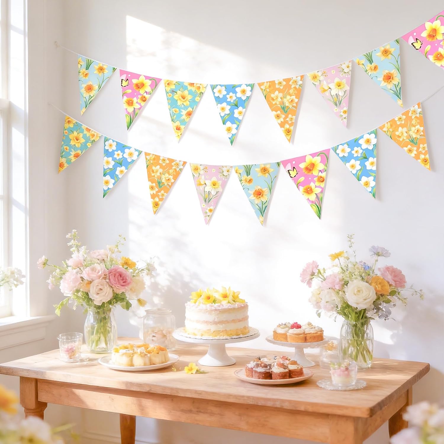 Thumbnail 4 de G2PLUS Double-sided Daffodil Theme Bunting – 24 Paper Flags on Ribbon (6m) for St David's Day & Celebrations