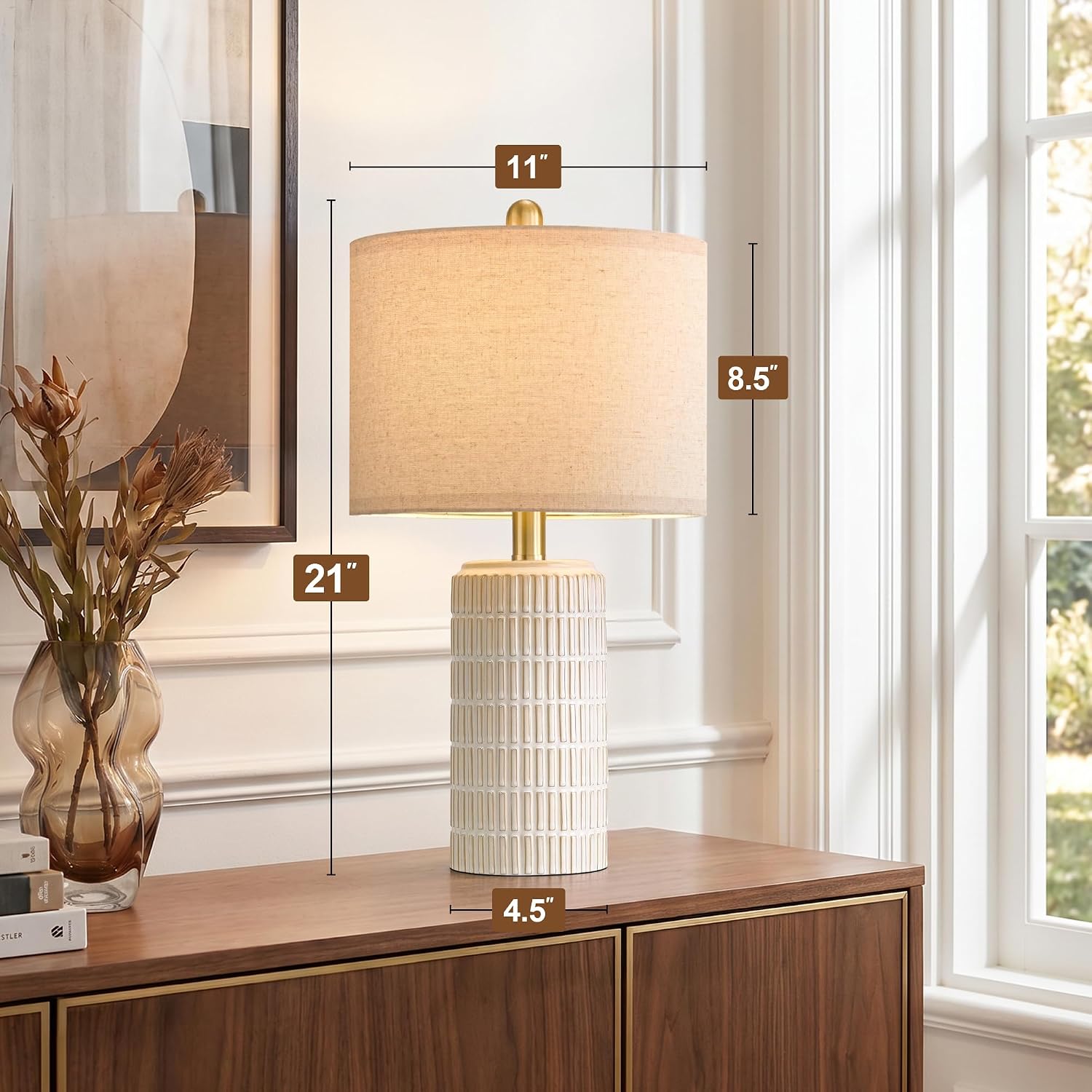 Detalle 2 de PoKat Ceramic Table Lamp, 21-inch