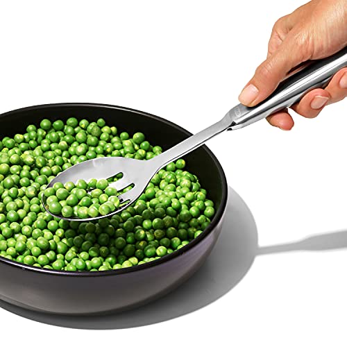 Detalle de OXO Steel - Espumadera para servir 🍽