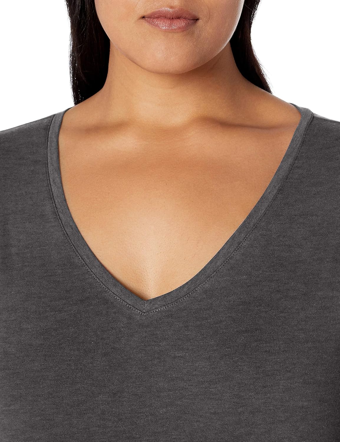 Thumbnail 2 de Amazon Essentials Damen Plus Size T-Shirt mit V-Ausschnitt und kurzen Ärmeln – klassische Passform