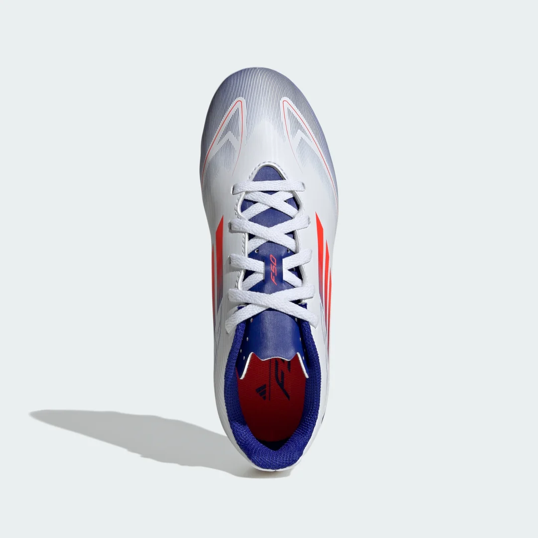 Thumbnail 2 de Bota de fútbol Adidas F50 Club versátil (Adolescentes) – Blanco