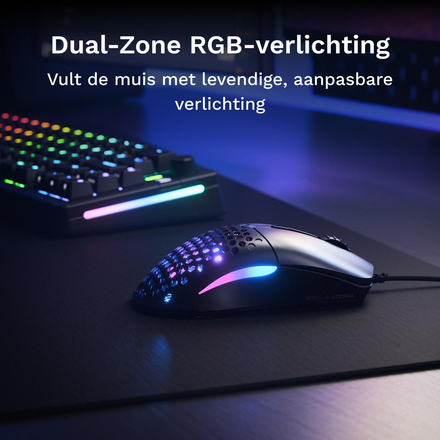 Detalle de GLORIOUS Model O Eternal GLO-OE-W-BLK bedrade gamingmuis, 55 g, 12K DPI, RGB