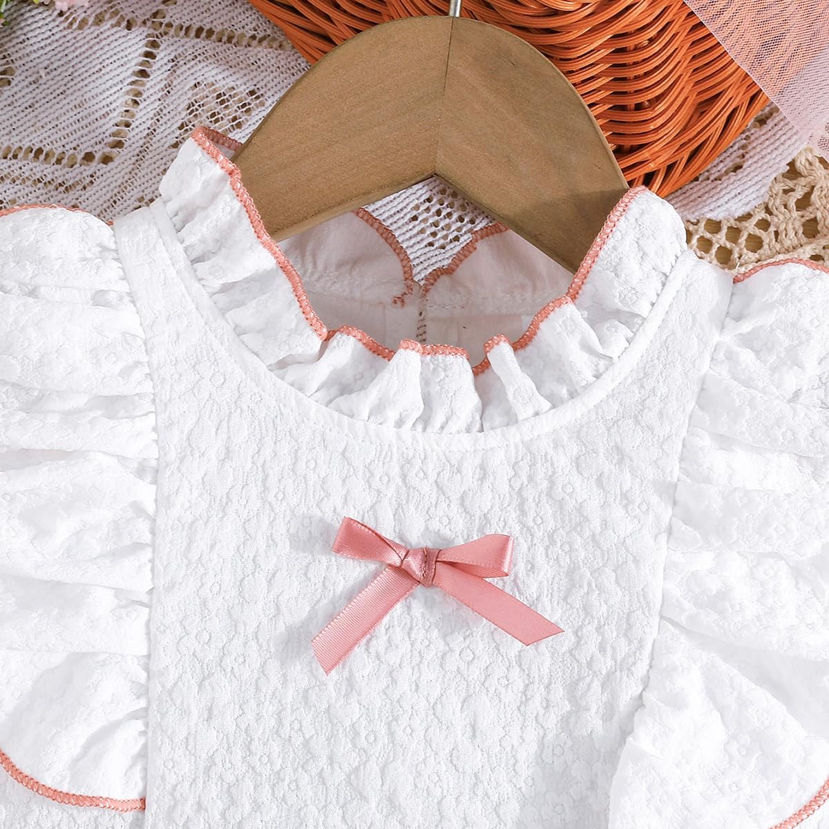 Thumbnail 3 de QUNERY Toddler Girl Long Sleeve Ruffled Top and Mini Skirt Set