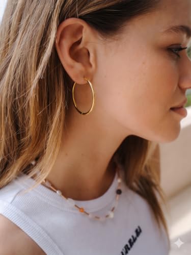 Detalle de Purelei Echo Creolen Damen 40 mm – Wasserfest, Edelstahl, Gold- oder Roségold-Veredelung