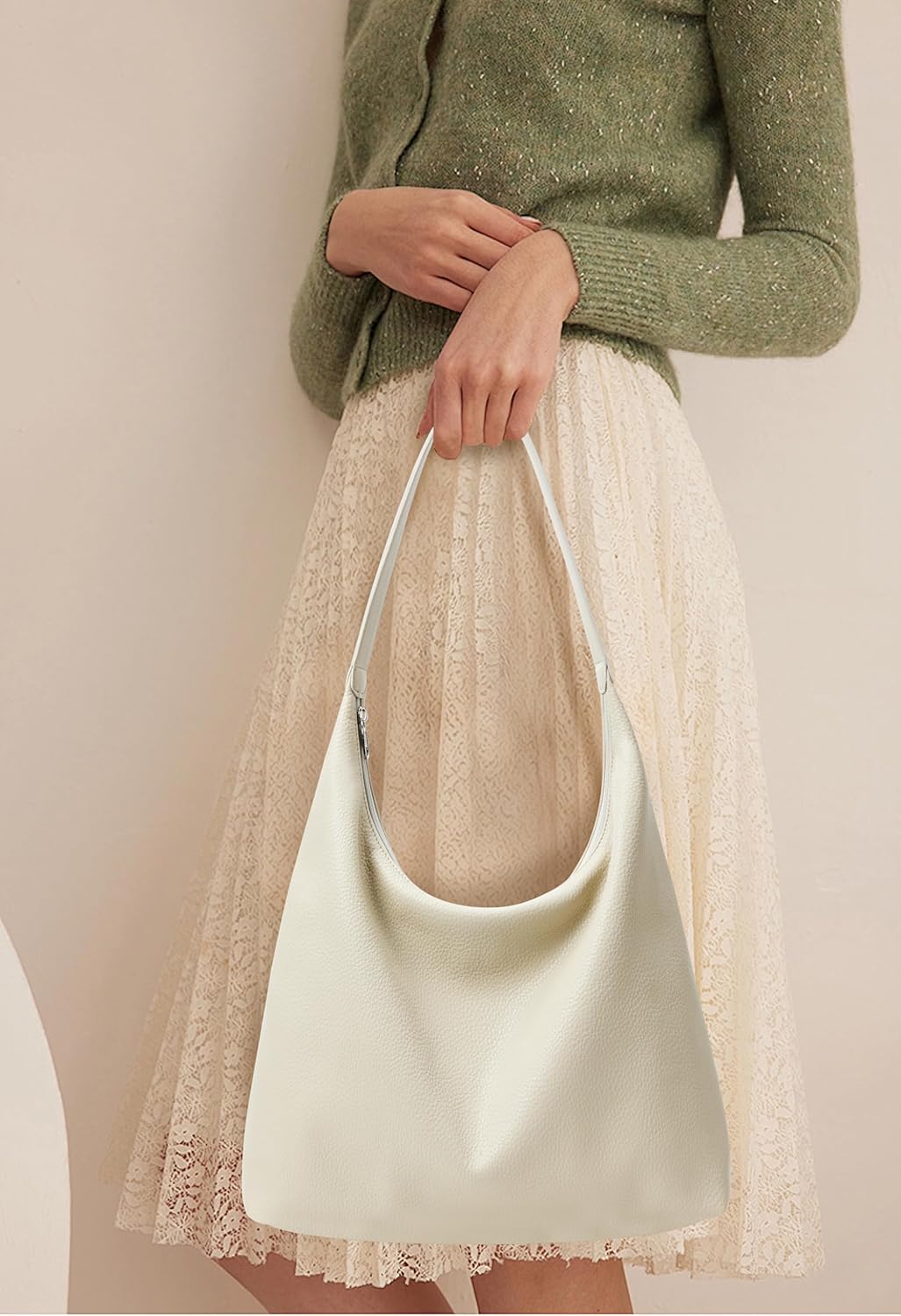 Detalle de KALIDI vegan leather tote bag large capacity