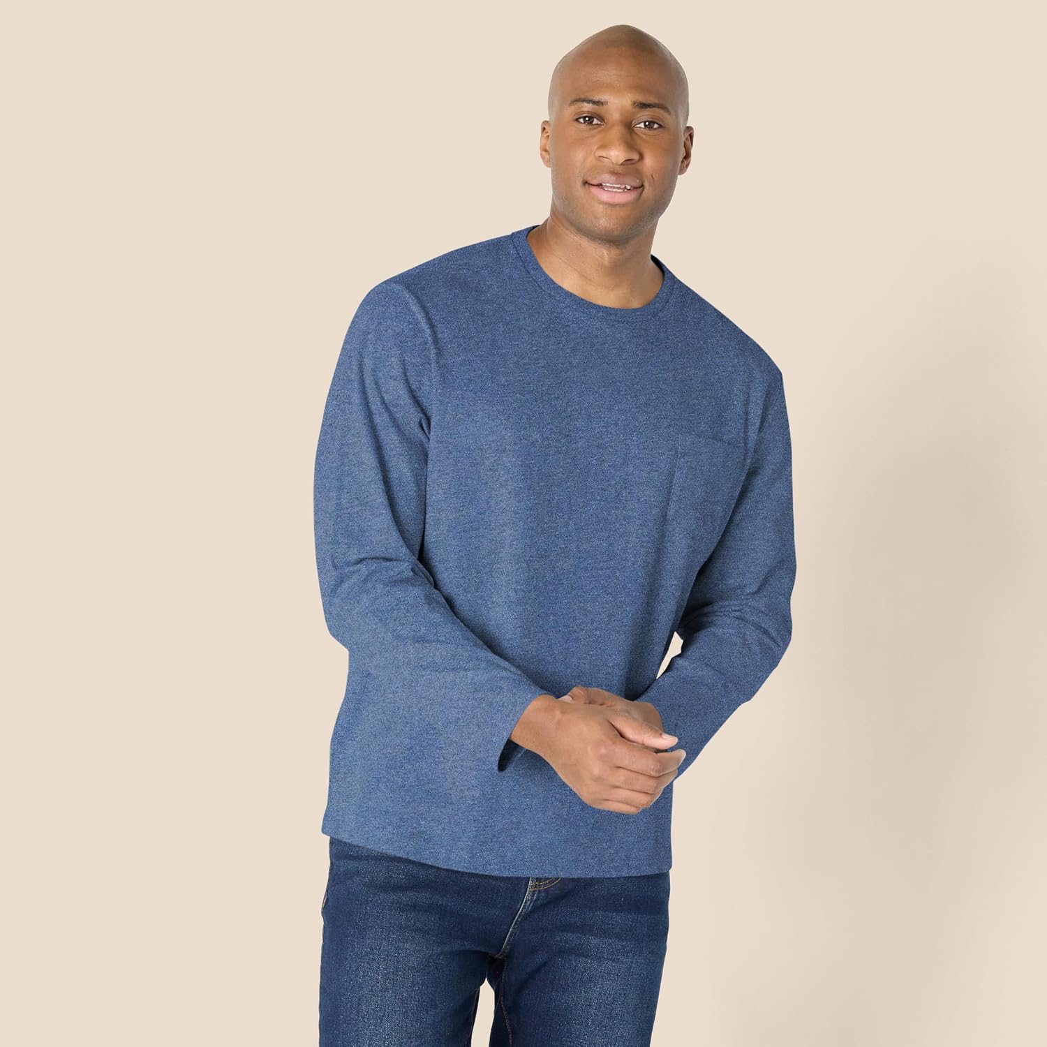 Detalle 2 de Amazon Essentials Men's Regular-Fit Crewneck Long-Sleeve T-Shirts