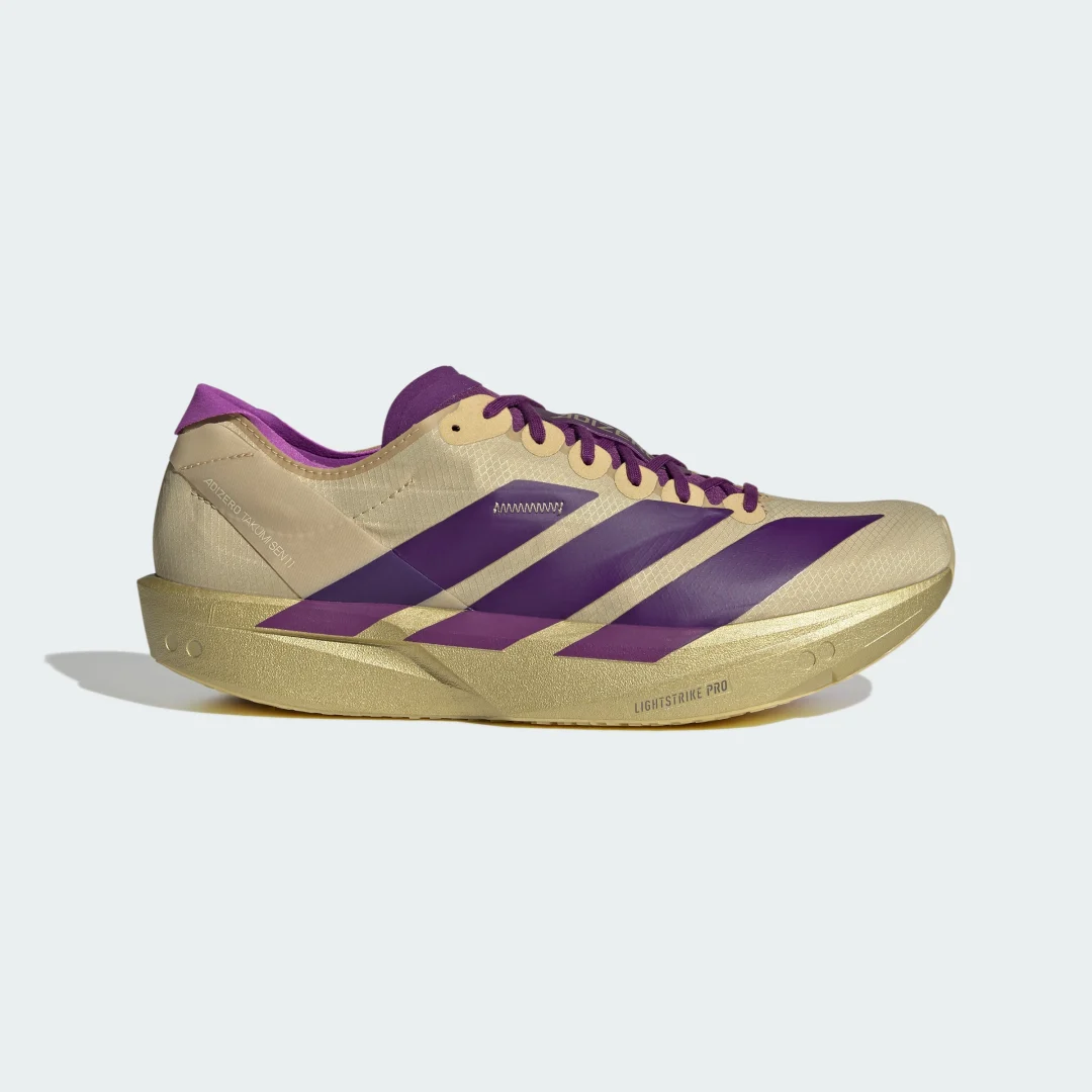 Imagen de ADIZERO TAKUMI SEN 11 de Adidas: versatilidad y ligereza para entrenamiento rápido en OfertitasTOP