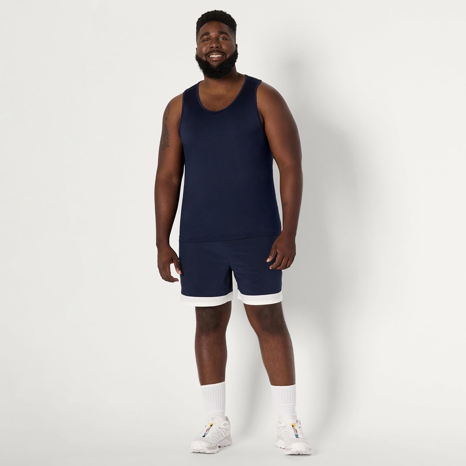 Thumbnail 6 de Amazon Essentials Herren Gym-Tanktop aus Funktionsstretch – leicht, schnelltrocknend