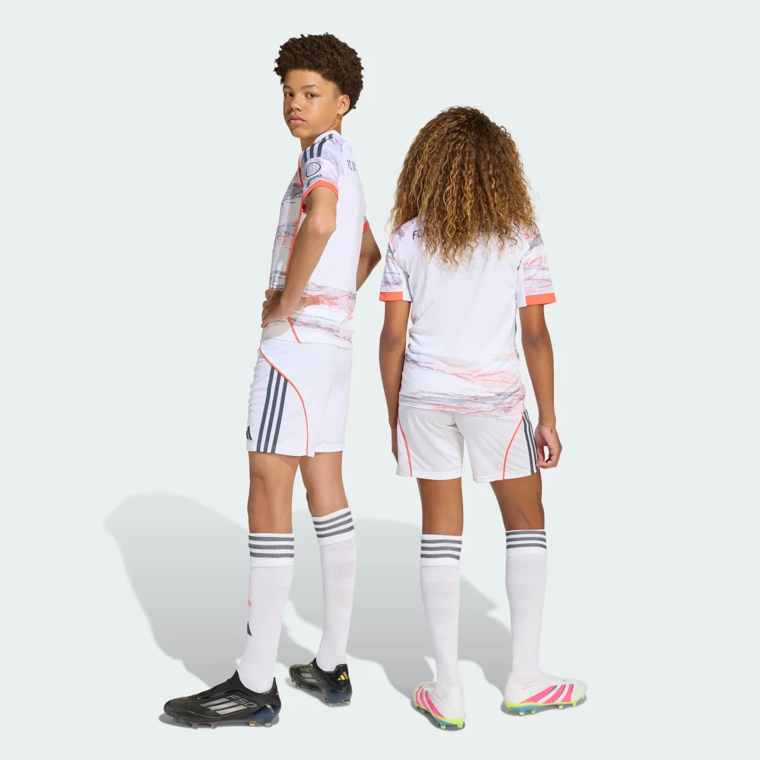 Detalle 2 de Pantalón corto FC Bayern 25/26 (Adolescentes) – Segunda equipación, Adidas