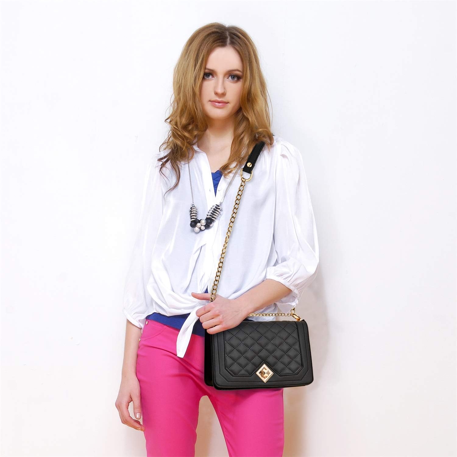 Detalle de Travistar Damen Umhängetasche klein mit Ketten-Schulterriemen (Crossbody) – 23 x 15 x 9 cm