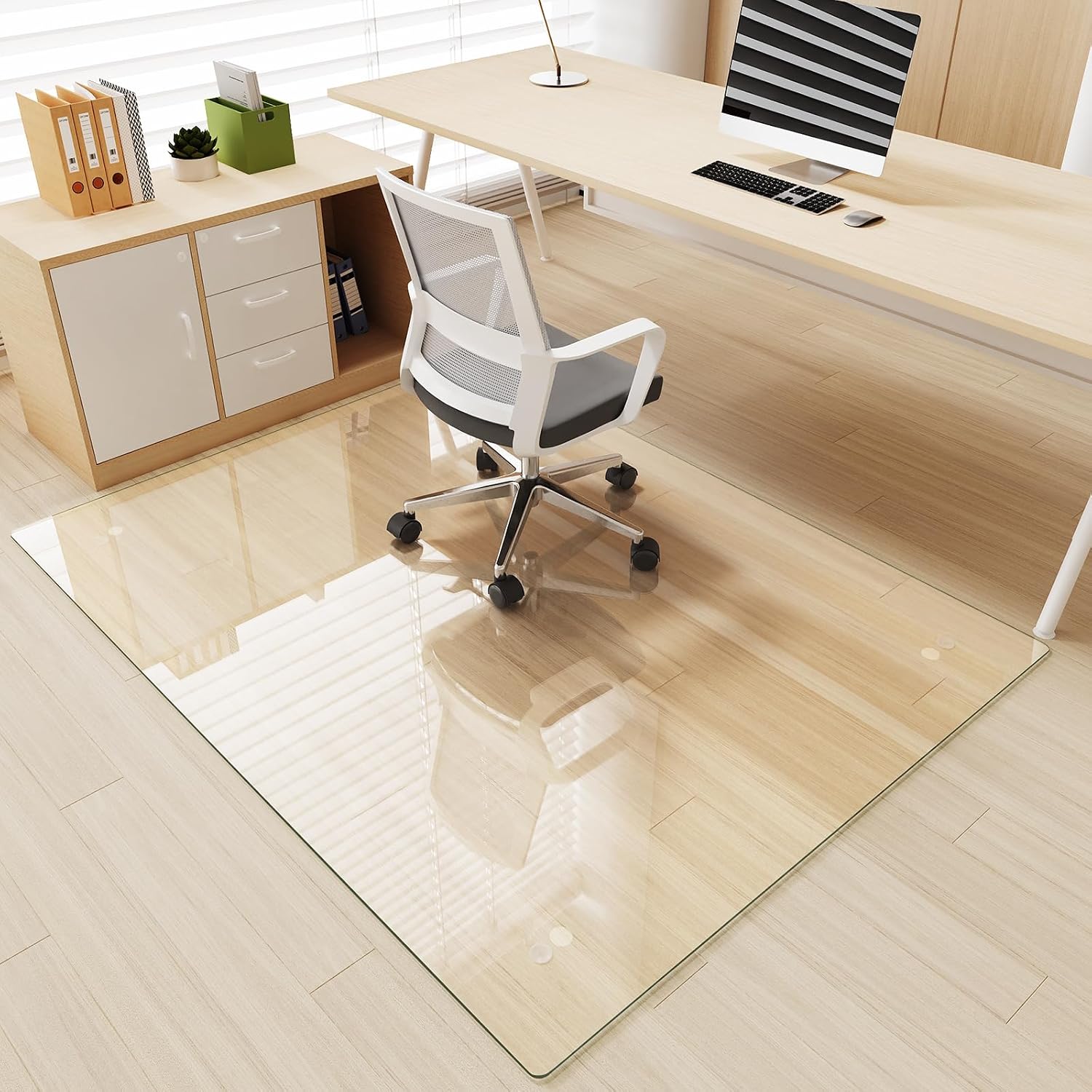 Detalle de Koonmi Office Chair Mat for Carpet, 46" x 60" Tempered Glass, 0.19" Thick