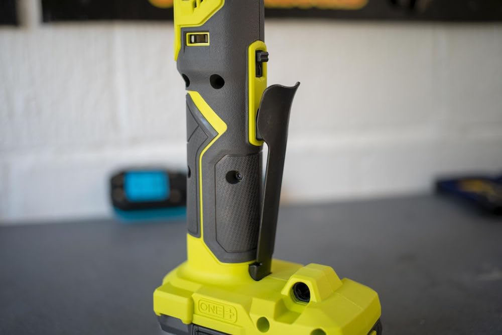Thumbnail 3 de RYOBI Clé à Cliquet Sans Fil 18V ONE+ R18RW2-0 – Carré 1/4", 60 Nm, Tête Compacte