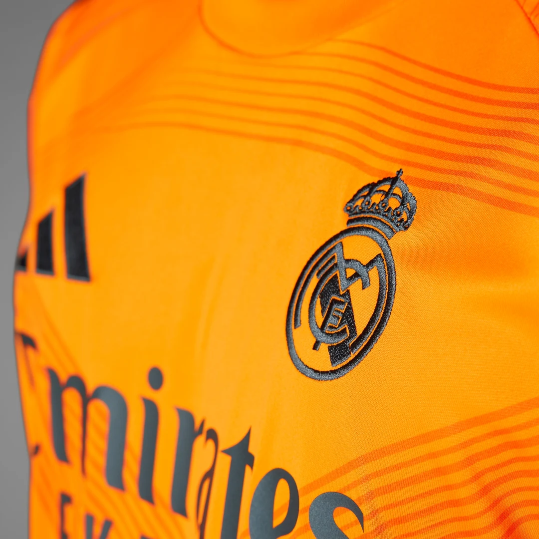 Detalle 1 de Real Madrid 24/25 Segunda Camiseta