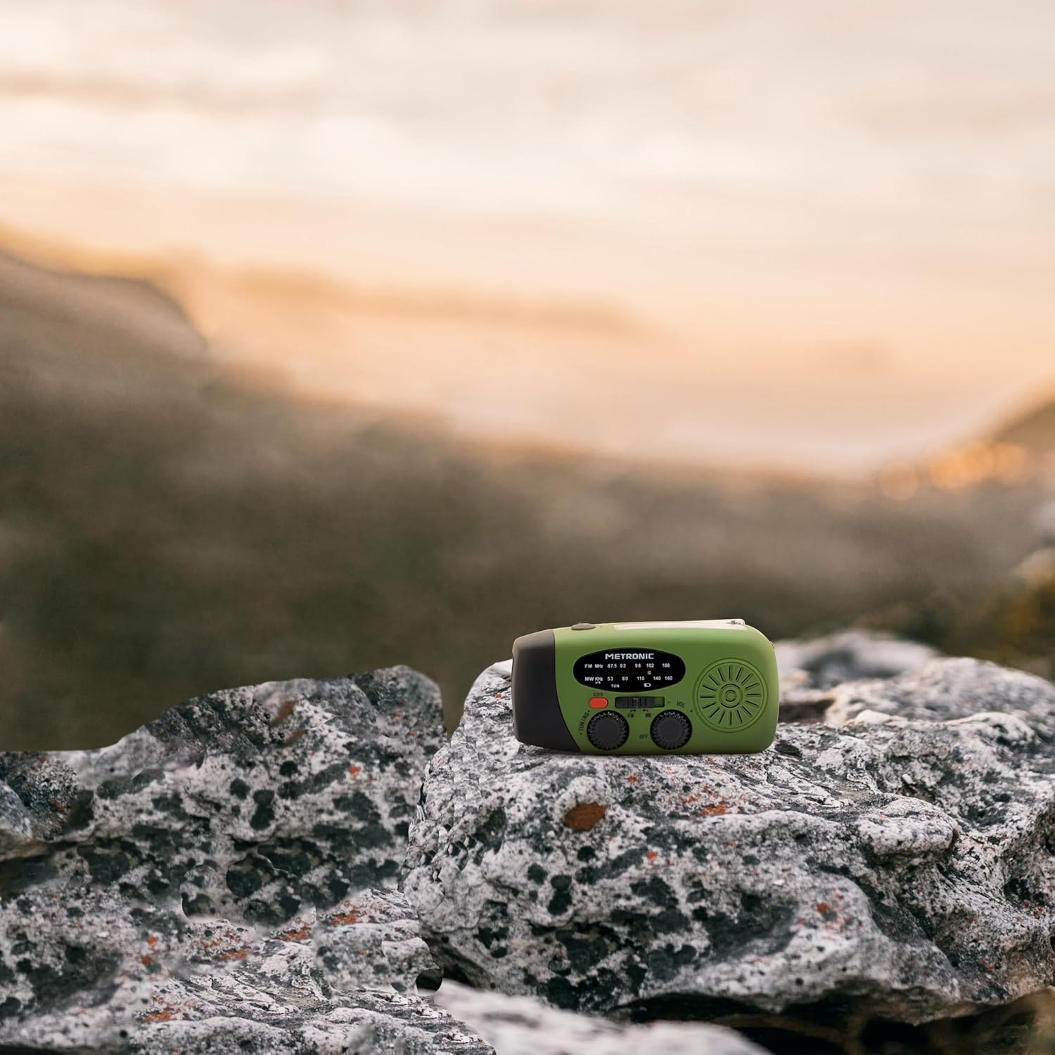 Detalle 2 de Metronic 477216 Petite Radio FM Solaire Portable – 2000mAh, SOS et LED pour Camping