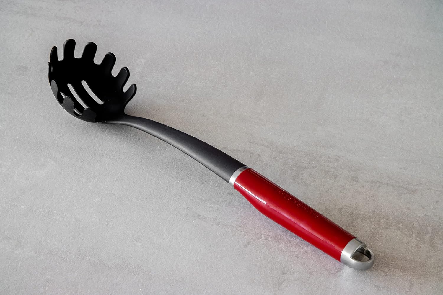 Thumbnail 4 de KitchenAid pastaschep van roestvrij staal, Empire Rood, met uitlekgaten