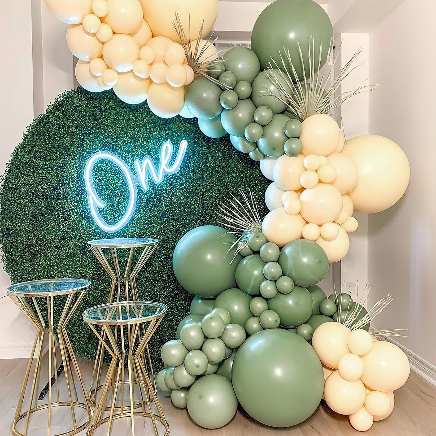 Detalle 1 de PartyWoo Sage Green Latex Balloons Kit (100 pcs, mixed sizes)