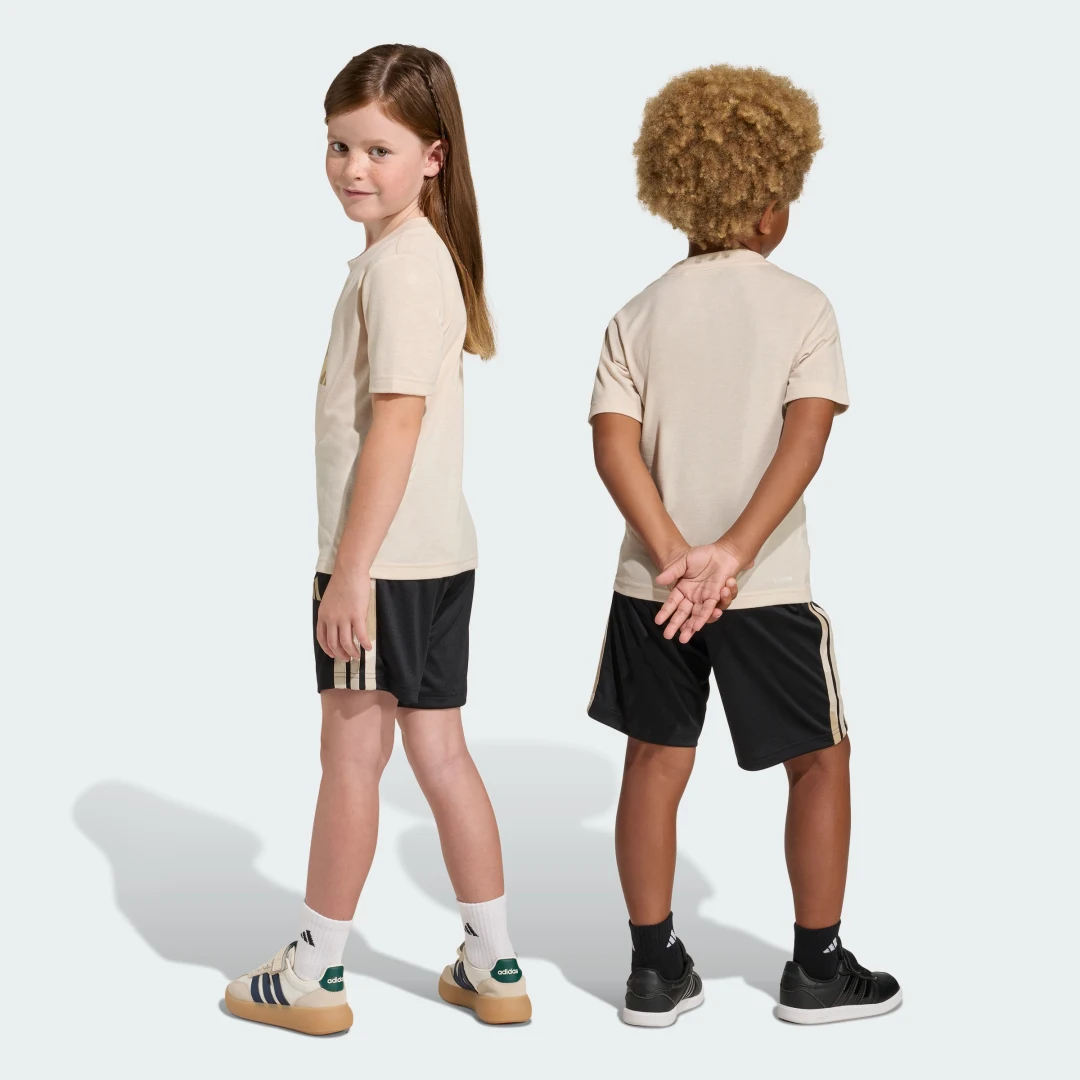 Detalle 2 de Conjunto Train Essentials Camo Print Set para niños – Adidas