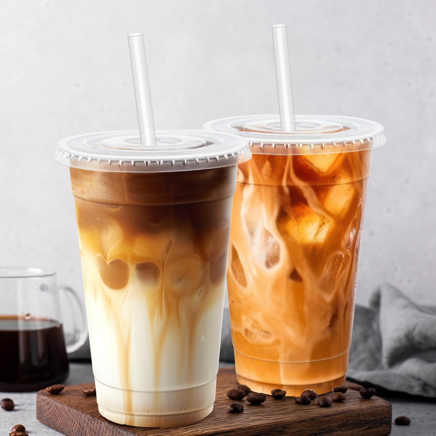 Detalle de Huifany 100 Pack 20 oz Plastic Cups with Lids and Straws