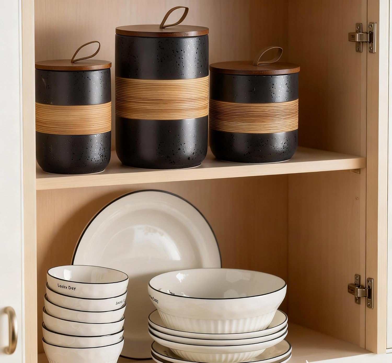 Detalle de Miamolo Large Storage Containers with Lids (Ceramic Kitchen Food Jars), Black, 61 fl.oz