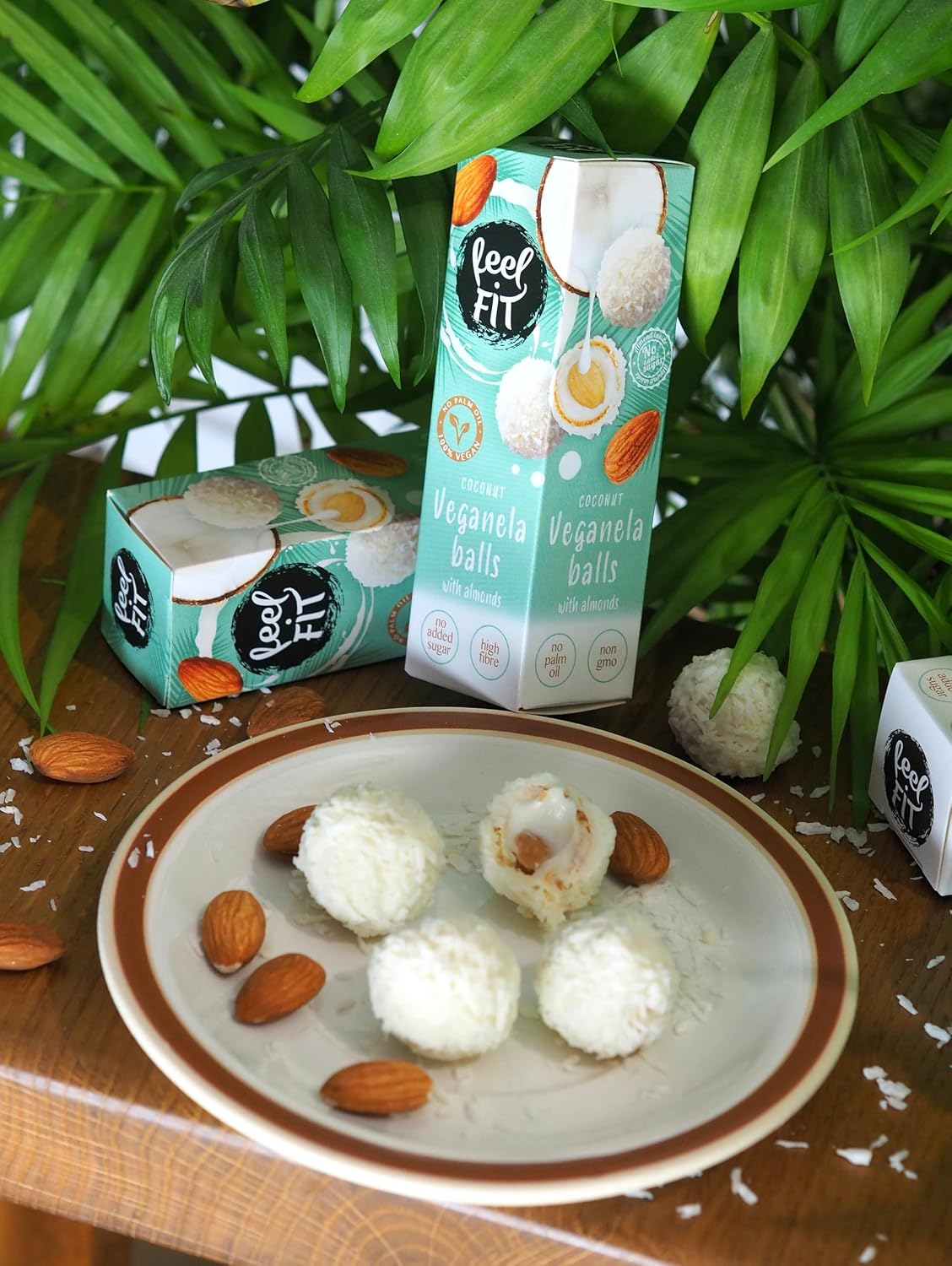 Detalle de Feel FIT Veganela Balls – vegane Kokospralinen mit Mandeln, ohne Zuckerzusatz