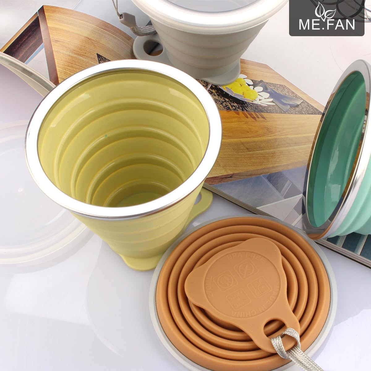 Detalle 2 de ME.FAN MF-SCTC Collapsible Silicone Travel Cups, 270 ml, Graduated with Lids