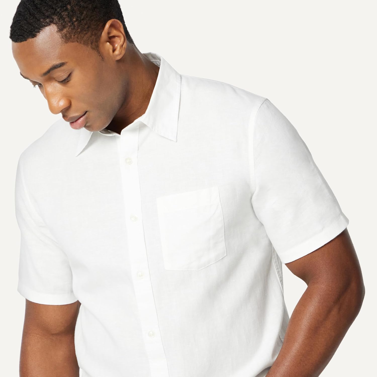 Detalle de Amazon Essentials Herren Kurzärmliges Regular-Fit-Leinenhemd