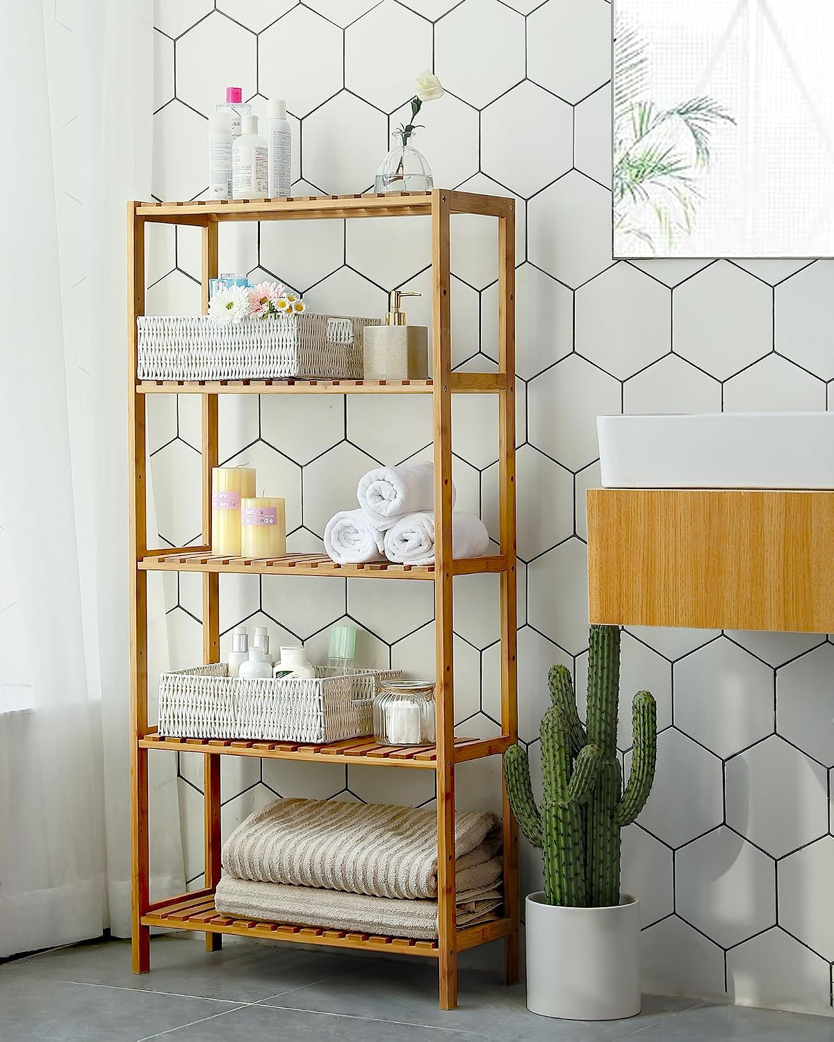 Detalle de SONGMICS BCB35Y Bamboo 5-Shelf Floor Storage Rack — Adjustable Heights in Natural Finish