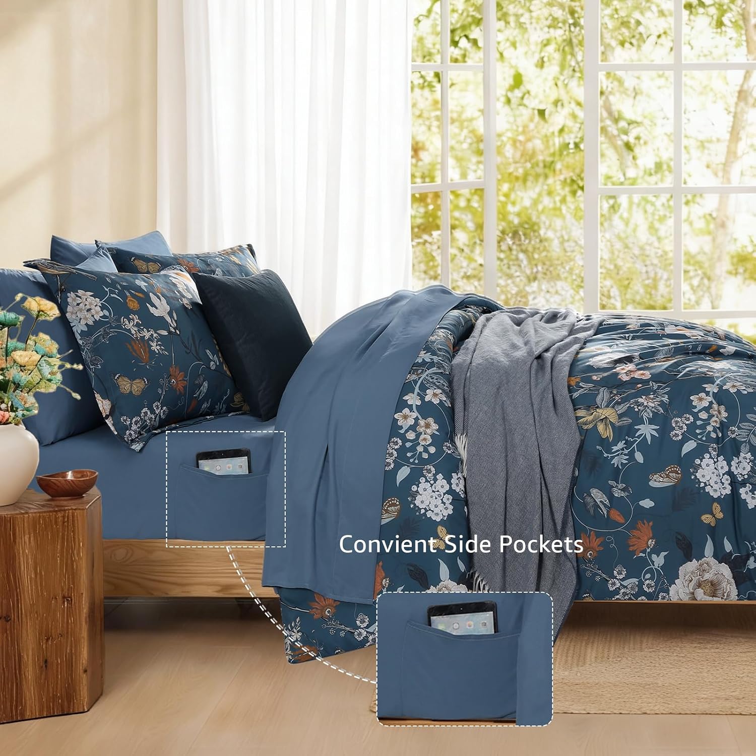 Detalle de CASAAGUSTO California King Comforter Set, Blue Floral & Butterfly 7-Piece Bed-in-a-Bag