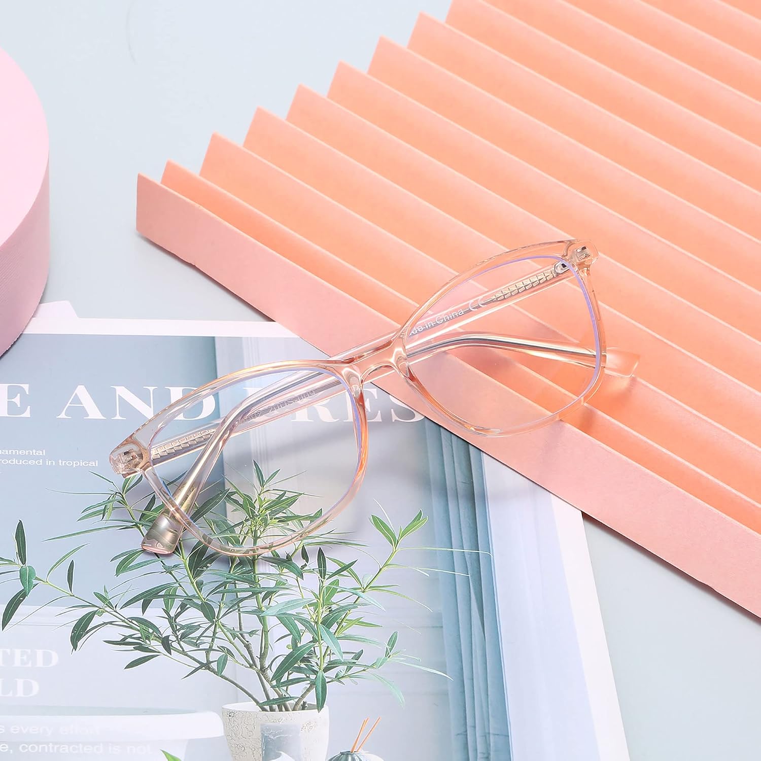 Detalle 2 de Madison Avenue Blaulichtfilter Brille für Damen aus TR90 mit Metallgelenk – Computerbrille ohne Sehstärke
