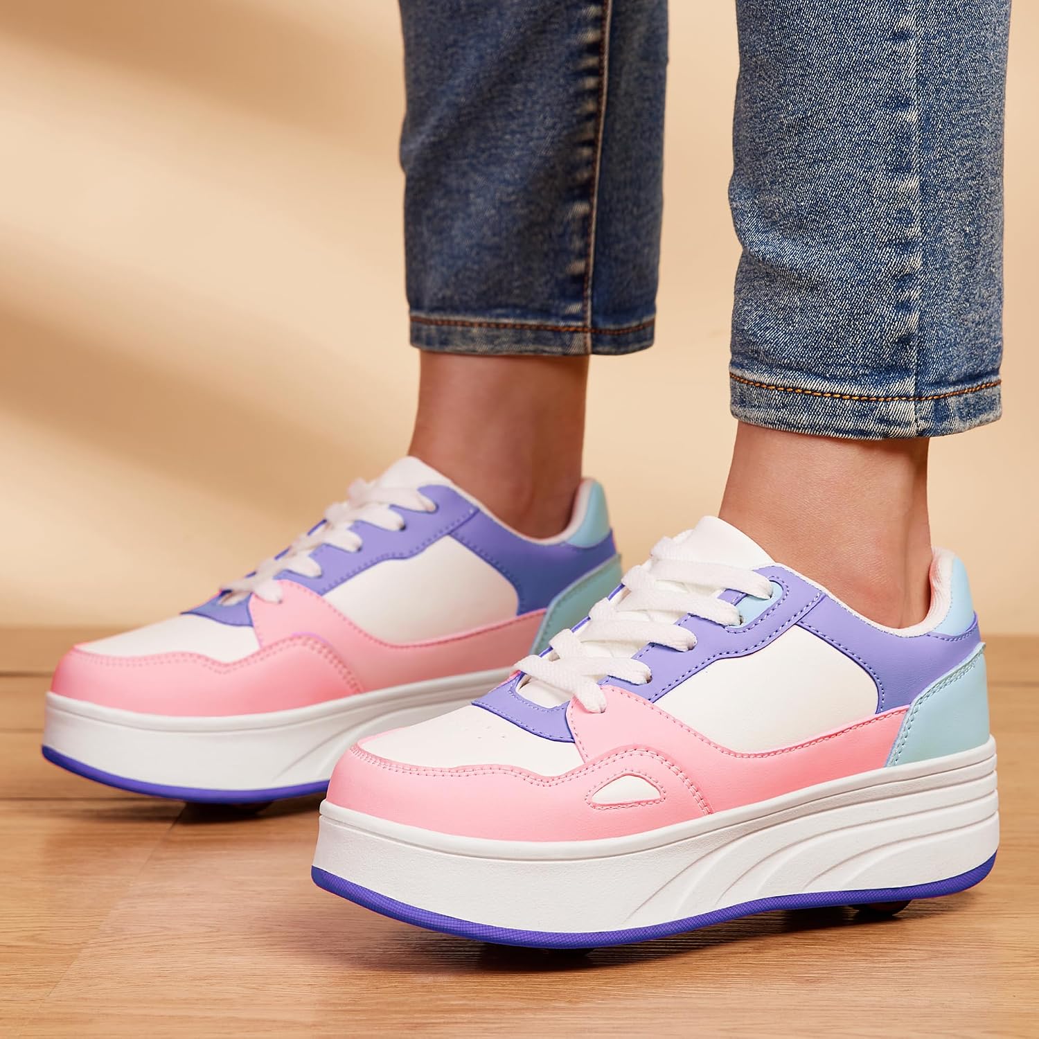 Detalle 2 de Roller Skate Sneaker Shoes with Detachable Wheels (2-in-1) for Kids