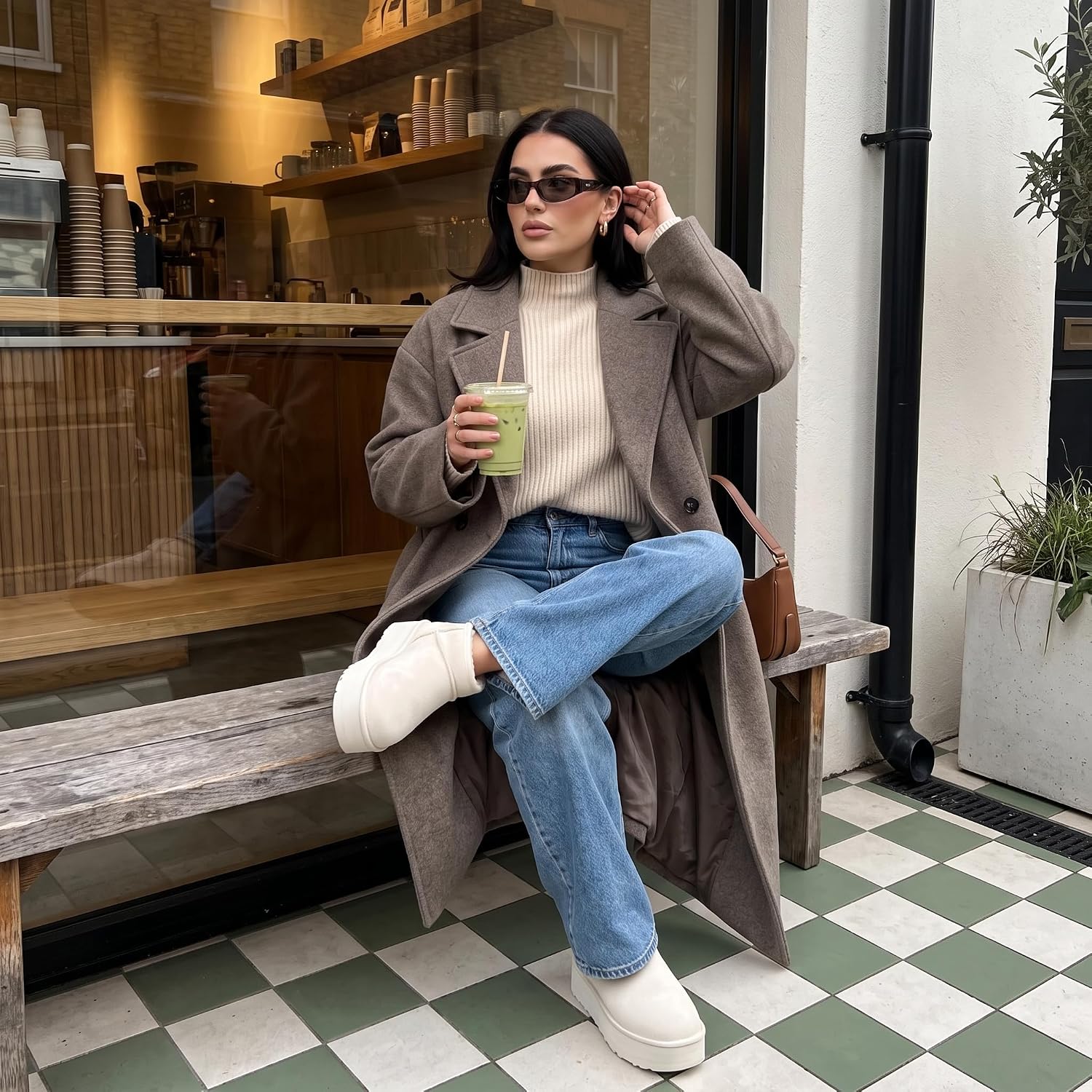 Detalle 2 de CUSHIONAIRE Platform Ankle Boots in Genuine Suede