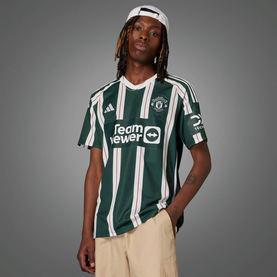 Detalle de Camiseta segunda equipación Manchester United 23/24 Adidas en verde