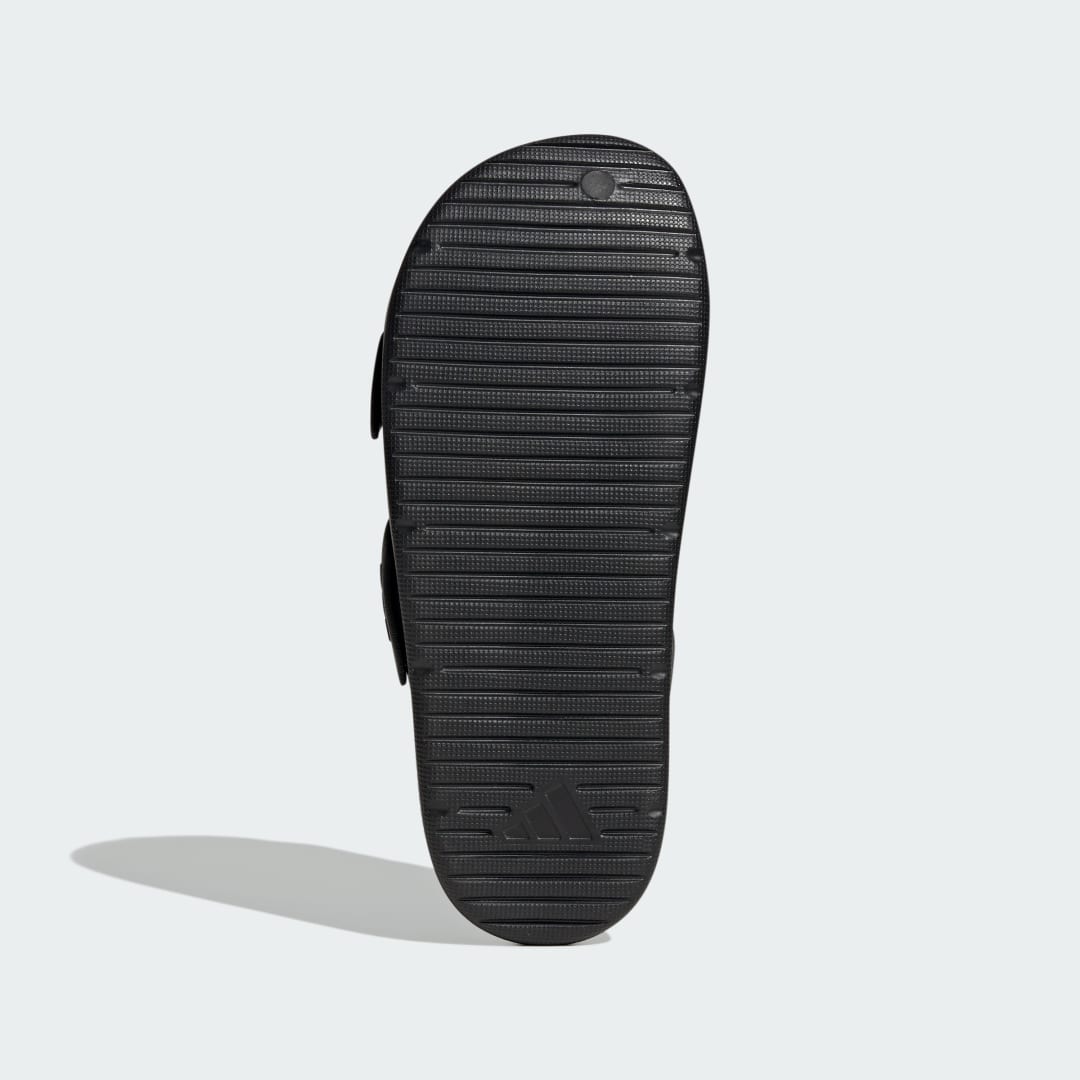 Detalle de Sandalias ZNSORY de Adidas en negro: comodidad para el verano