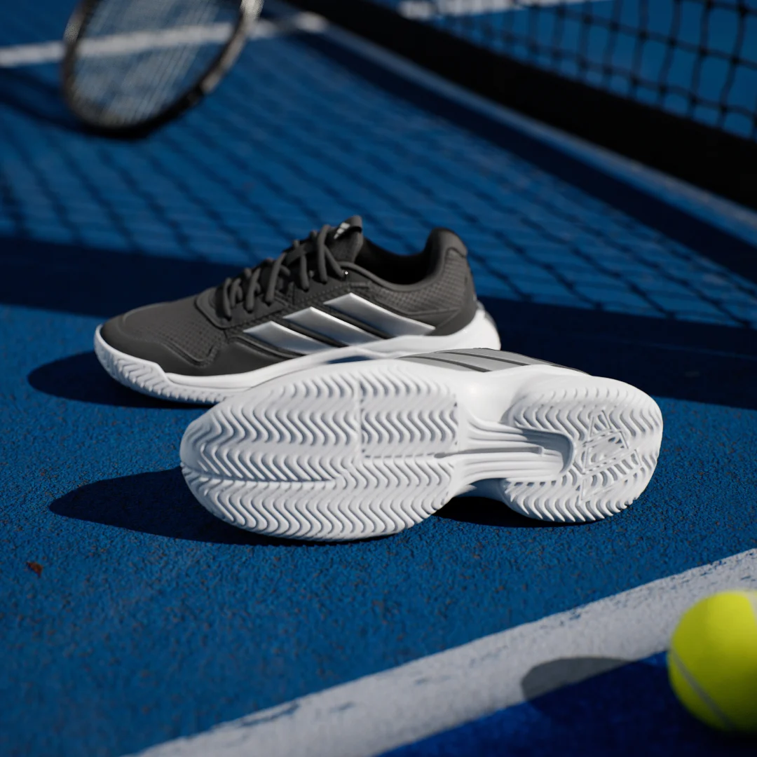 Detalle de Adidas GameCourt 3 todas las pistas: zapatilla de tenis negra para juego mixto